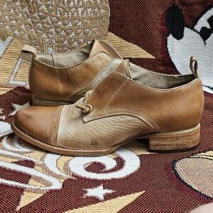 Freebird By Steven Mabel Womens Size 11 Taupe Distressed Leather Oxford Beige